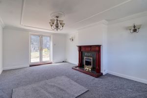 Lounge- click for photo gallery